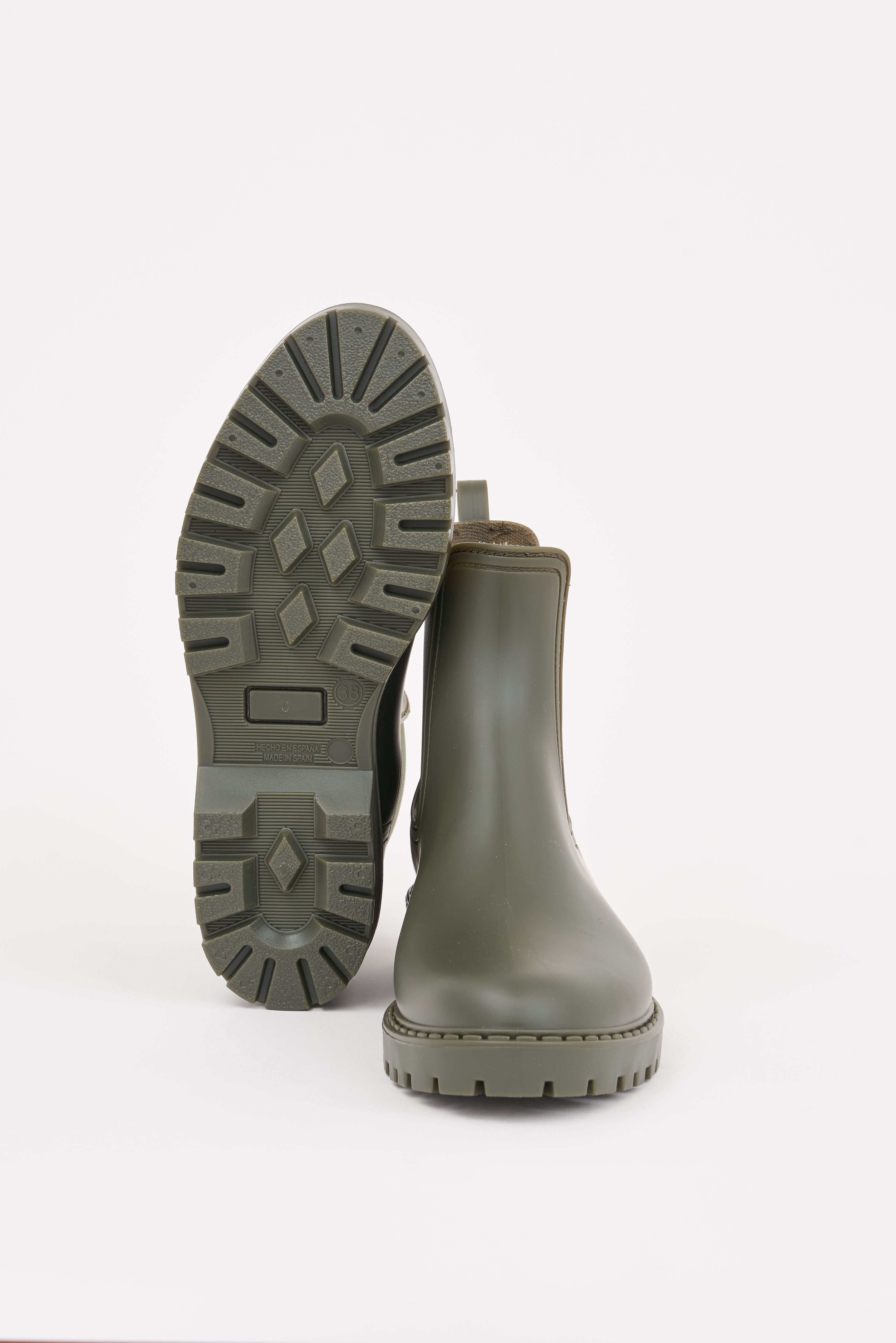 Tanta Druppel Kadın Haki Bot