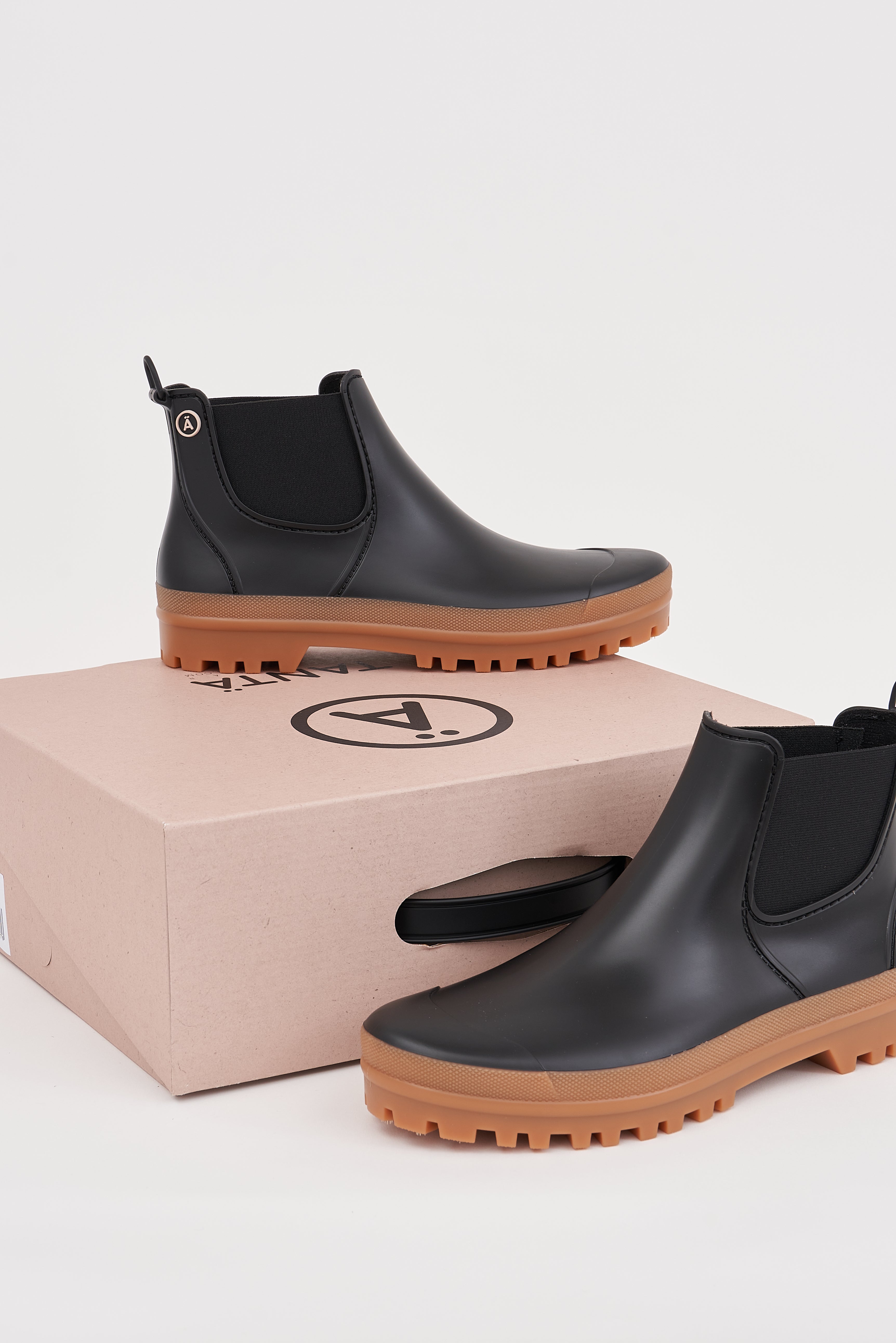 Tanta Kropla Kadın Siyah Bot